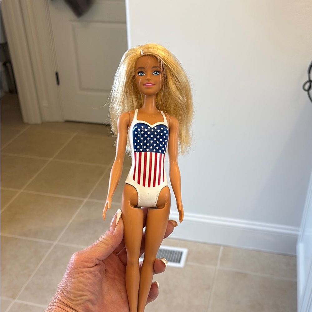Set of Four Barbie Dolls with Blonde and Pink Hair - Picture 2 of 5